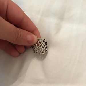 James Avery size 8 ring